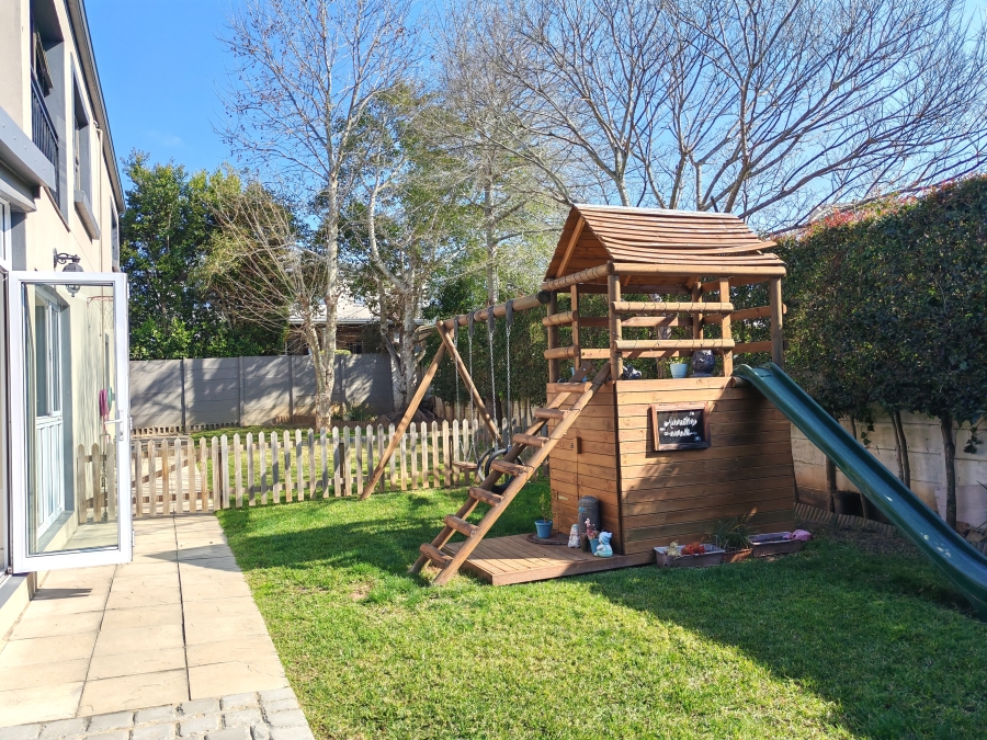 5 Bedroom Property for Sale in Bergsig Western Cape